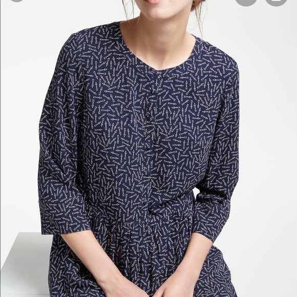 boden relaxed tiered hem shirt dress